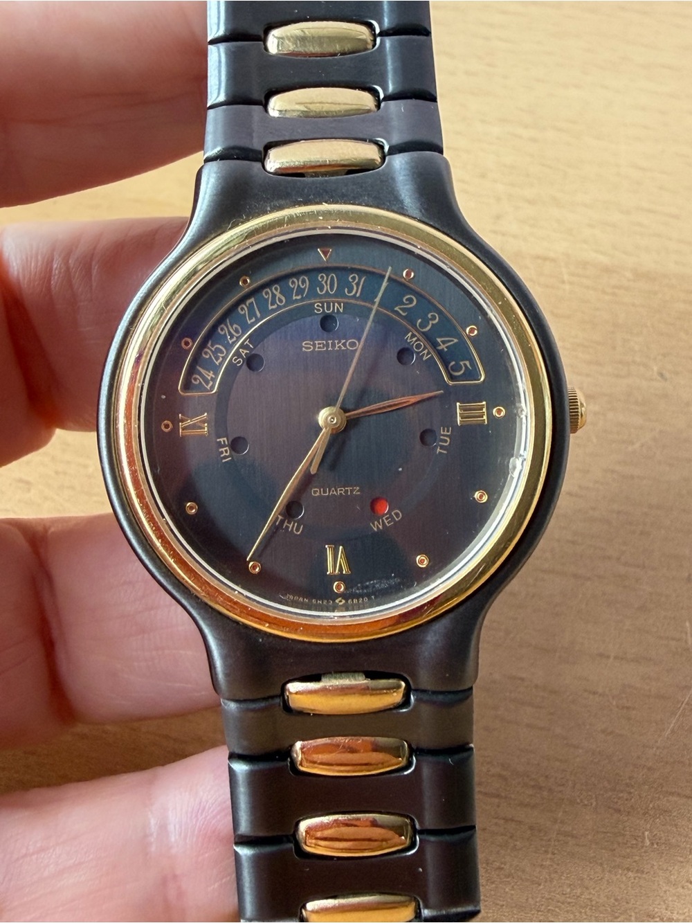 SEIKO GUNMETAL & GOLD METAL MEN’S WATCH MODEL 5H23-6B60 FRESH BATTERY PRISTINE